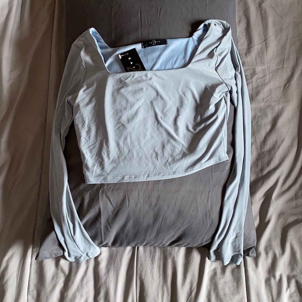 Brand: 21 Saints. Size: M. Grey/Blue top.